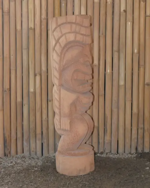 Artikelbild 3 des Artikels “Tiki-Statue im polynesischen Stil - aus Kokosnusspalme Tiki-Statue aus Kokosnussholz ca. 18-28 cm Durchmesser ca. 100 cm Höhe Modell 40 Ganzkörper “